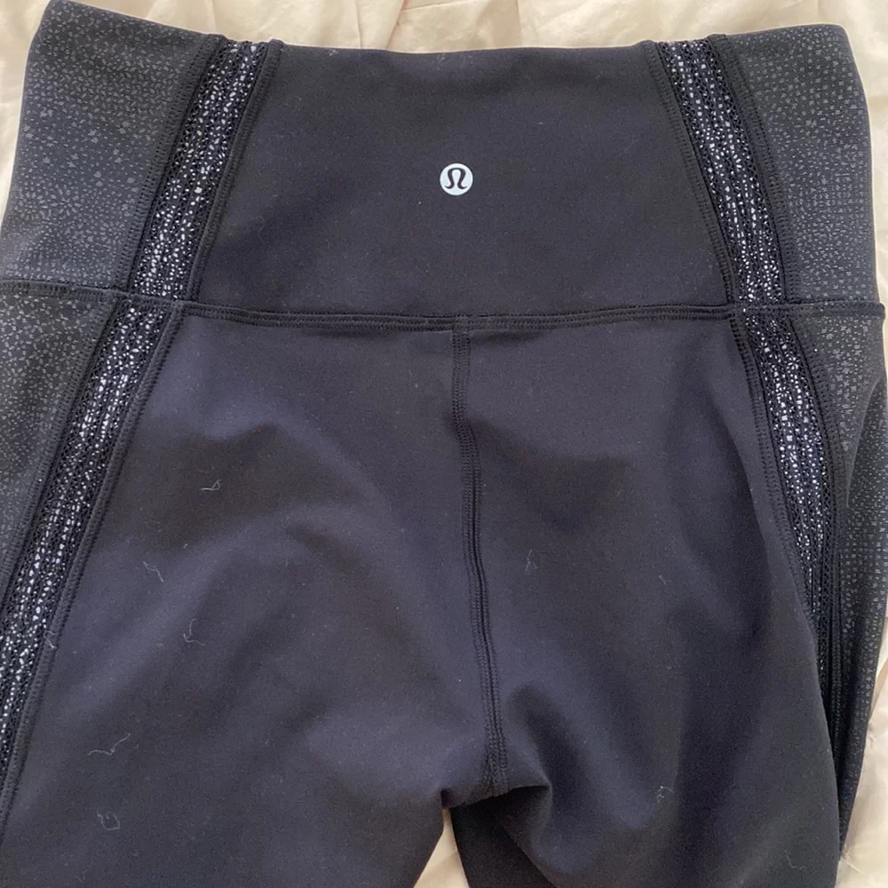 Lululemon black leggings - like new!